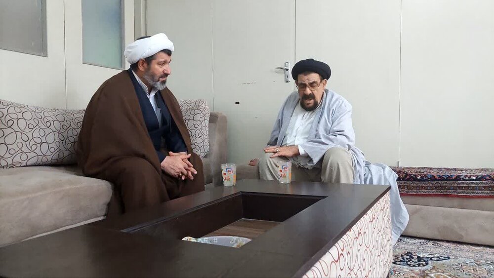 عیادت مدیر مرکز خدمات حوزه علمیه زنجان از روحانیون معمر خدابنده + عکس