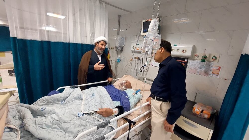 عیادت مدیر مرکز خدمات حوزه علمیه زنجان از روحانیون معمر خدابنده + عکس