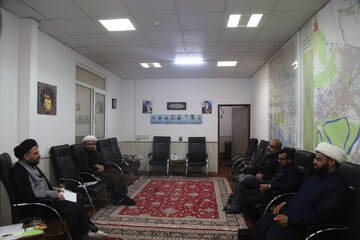 تصاویر/ دیدار مدیر حوزه علمیه خوزستان با جمعی از تهیه کنندگان برنامه های معارفی صداوسیما