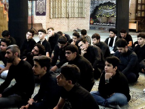 تصاویر/ مراسم اولین شب عزاداری در مدرسه علمیه امام خمینی (ره) خوی