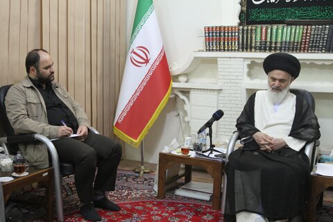 آیت الله حسینی بوشهری در دیدار مدیران شرکت آهن و فولاد ارفع: