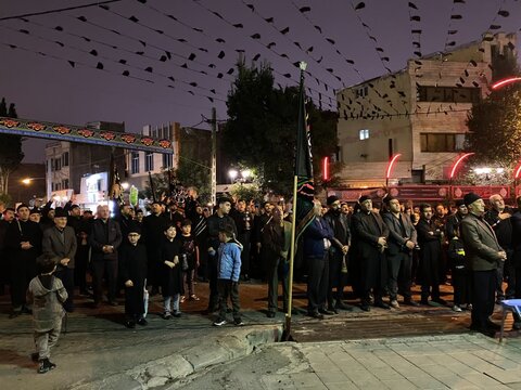 تصاویر/ مراسم عزاداری زنجیرزنان در اولین شب از ماه محرم در  شهرستان سرعین