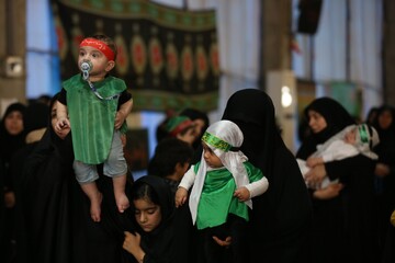 تصاویر/ همایش شیرخوارگان حسینی در مصلای پردیسان