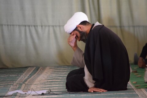 نماز جمعه در اهرم از قاب دوربین
