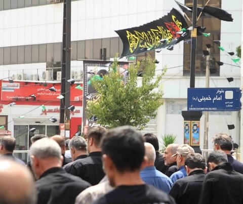 تصاویر/ اقامه نماز جمعه و راهپیمایی علیه هتک حرمت به قرآن در ساوجبلاغ