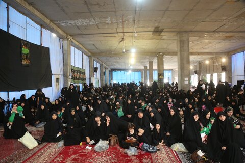 تصاویر/ همایش شیرخوارگان حسینی در مصلی پردیسان