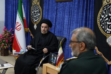 بانوان پلیس را در مقابله با بی حجابی یاری کنند