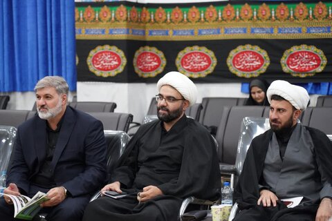 تصاویر نشست حوزویان لرستان با دبیر شورای عالی انقلاب فرهنگی