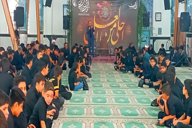 مراسم"احلی من العسل" در گیلانغرب برگزار شد