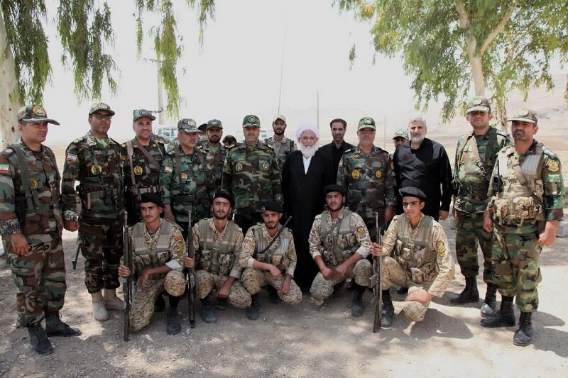 خداقوت امام جمعه کرمانشاه به مرزداران ارتشی در نقطه صفر مرزی