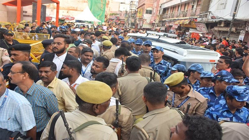 گیانواپی مسجد میں جاری اے ایس آئی سروے پر سپریم کورٹ نے بدھ شام 5 بجے تک لگائی روک، مسلم فریق کو ہائی کورٹ جانے کی ہدایت