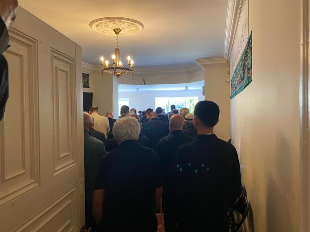 برگزاری مجلس عزای حسینی در دفتر مرحوم آیتالله فاضل لنکرانی در لندن