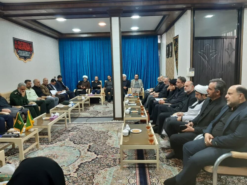 دشمن با کوچکترین بهانه نقشههای شوم خود را در کشور اجرایی میکند