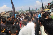 انجمن شرعی شیعیان کی جانب سے وادی کے مختلف مقامات پر علم شریف کی برآمدگی / ہزاروں کی تعداد میں عزاداروں کی شرکت