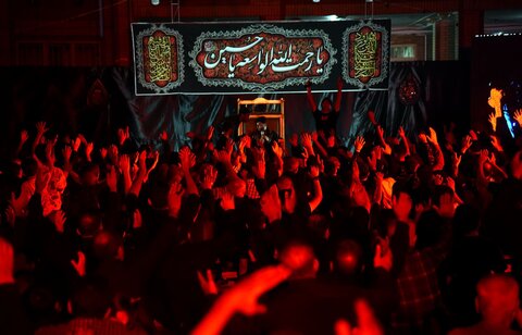 تصاویر| حضور نماینده ولی فقیه در فارس در جمع عزاداران هیئات بچه های انقلاب و رضویه شیراز