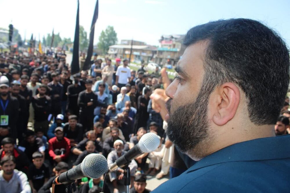 انجمن شرعی شیعیان کی جانب سے وادی کے مختلف مقامات پر علم شریف کی برآمدگی / ہزاروں کی تعداد میں عزاداروں کی شرکت