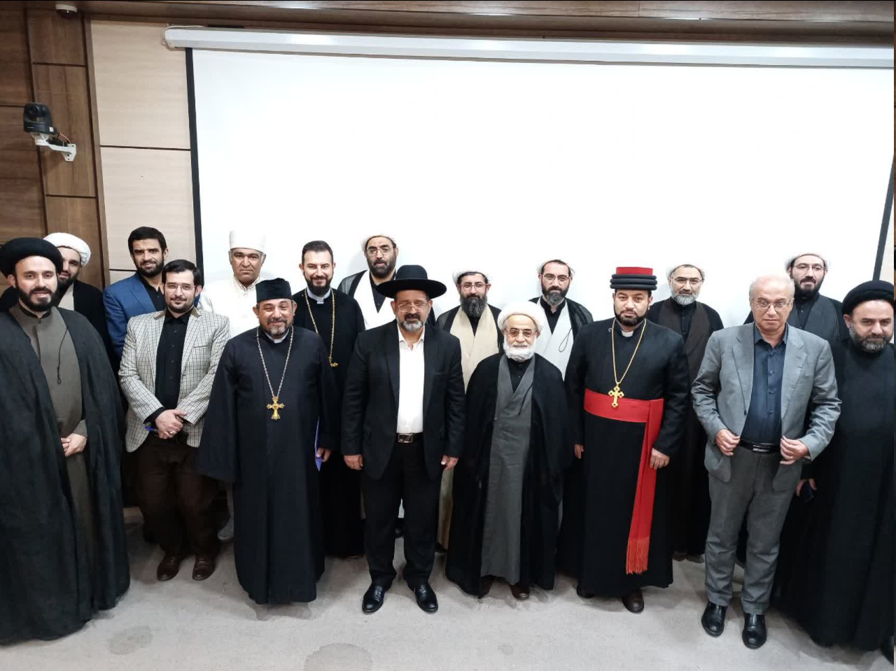 نشست هم اندیشی «کتاب مقدس» برگزار شد + عکس