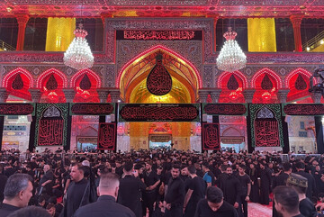 فیلم| بانگ لبیک یا حسین در کربلای معلی