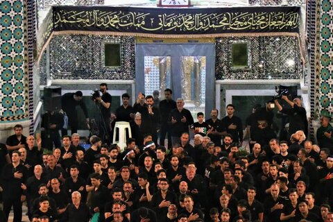 تصاویر/ عزاداری شب هشتم هییات مذهبی آران و بیدگل  در آستان مقدس هلال بن علی (ع)