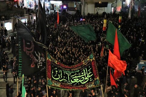 تصاویر/ عزاداری شب هشتم هییات مذهبی آران و بیدگل  در آستان مقدس هلال بن علی (ع)