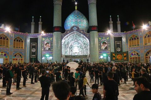 تصاویر/ عزاداری شب هشتم هییات مذهبی آران و بیدگل  در آستان مقدس هلال بن علی (ع)