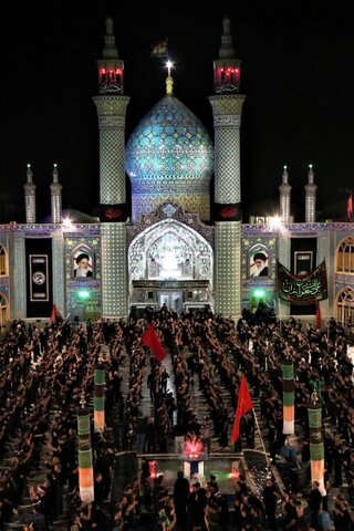 تصاویر/ عزاداری شب هشتم هییات مذهبی آران و بیدگل  در آستان مقدس هلال بن علی (ع)