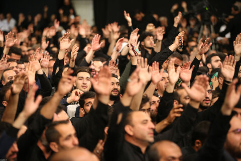 تصاویر/ دومین شب مراسم عزاداری حضرت اباعبدالله الحسین علیه‌السلام با حضور هبر انقلاب