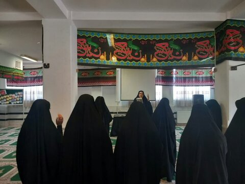 تصاویر عزاداری دهه محرم در مدارس علمیه خواهران لرستان‌