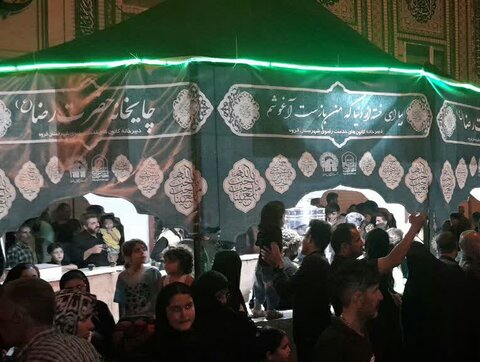 تصاویر/ مراسم سینه زنی و زنجیرزنی مردم قروه در محرم حسینی