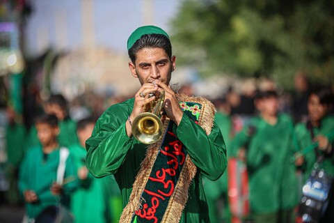 کاروان نمادین کربلا در خمینی شهر