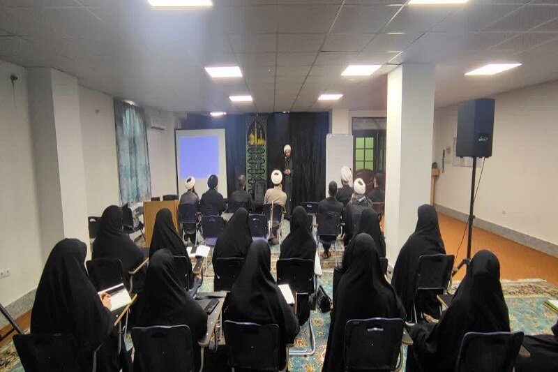 کارگاه «آشنایی با وهابیت» در سر پل ذهاب برگزار شد