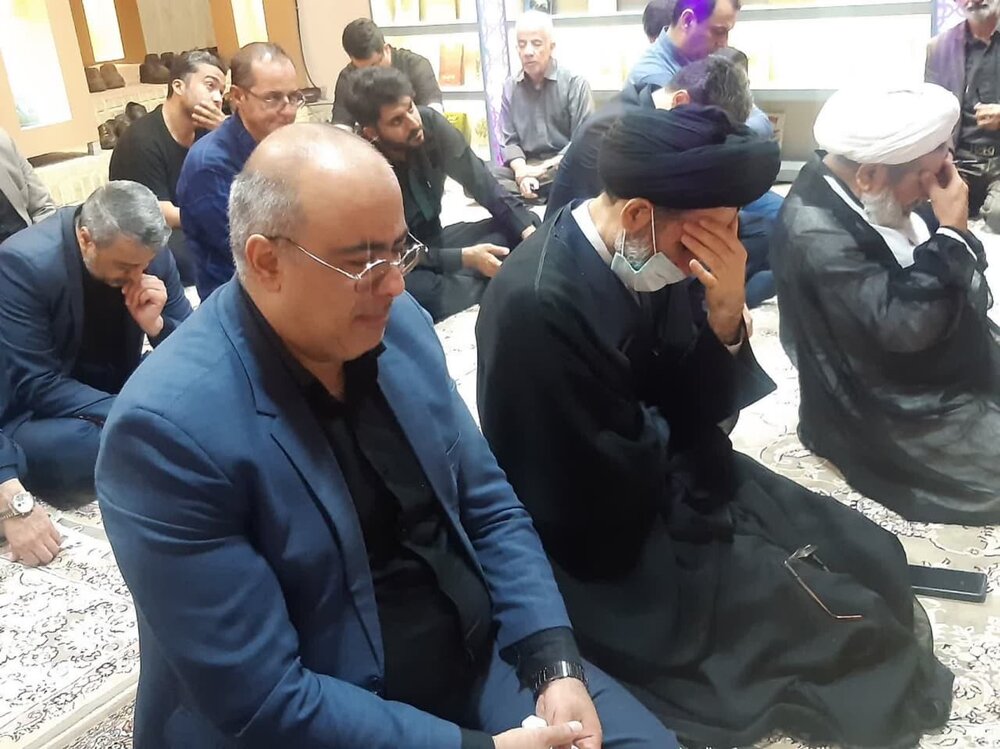 عاشورا موجب بقای اسلام شد