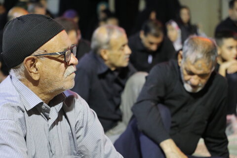 تصاویر| برگزاری مراسم سخنرانی در شب تاسوعای حسینی در حرم مطهر سید علاالدین حسین(ع)