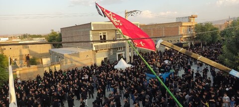 تصاویر/ مراسم اهتزاز پرچم حضرت ابولفضل (ع) در مسجد اعظم محمدیار
