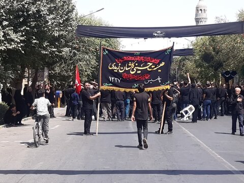 تصاویر/ عزاداری هییت حسینی زیدی کاشان در تاسوعای حسینی
