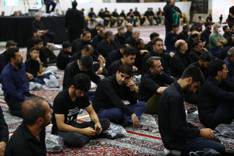 مراسم عزاداری روز تاسوعا در گلستان شهدا اصفهان