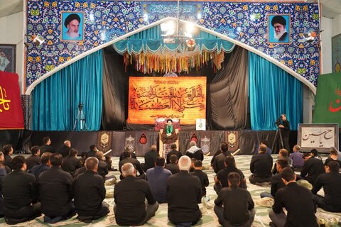 تصاویر عزاداری تاسوعای حسینی در حسینیه ثارالله خرم آباد