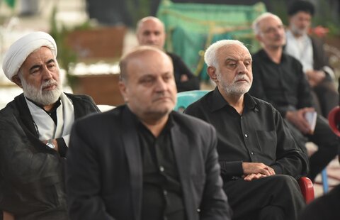 تصاویر| مراسم سوگواری صبح تاسوعای حسینی در مسجد شهدای شیراز به میزبانی نماینده ولی فقیه در فارس
