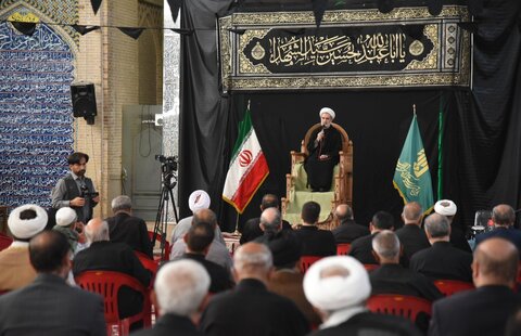 تصاویر| مراسم سوگواری صبح تاسوعای حسینی در مسجد شهدای شیراز به میزبانی نماینده ولی فقیه در فارس