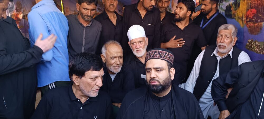 انجمنِ شرعی شیعیان کشمیر کے تحت اندرون کاٹھی دروازہ میں جلوس برآمد