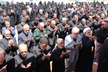 تصاویر/ اقامه نماز جمعه ظهر عاشورا در شهرستان چالدران