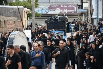 تصاویر/ عزاداری روز عاشورا در شهرستان ماکو