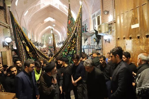 تصاویر/ حضور نماینده ولی فقیه در آذربایجان شرقی در مراسم عزاداری تبریز