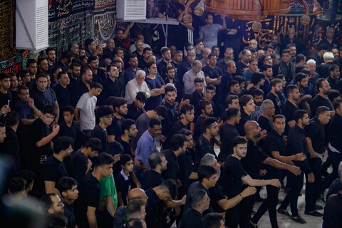 سینه زنی سنتی بوشهری‌ها در شب عاشورا