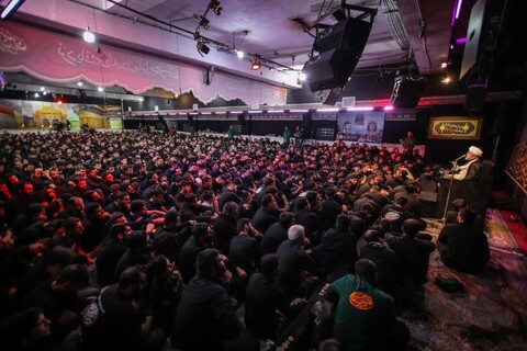 تصاویر/مراسم سوگواری شب عاشورای هیئت فدائیان حسین اصفهان