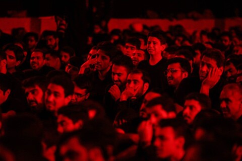 تصاویر/مراسم سوگواری شب عاشورای هیئت فدائیان حسین اصفهان