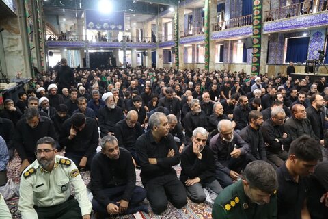 تصاویر نماز جمعه عاشورایی مردم دارالعباده یزد