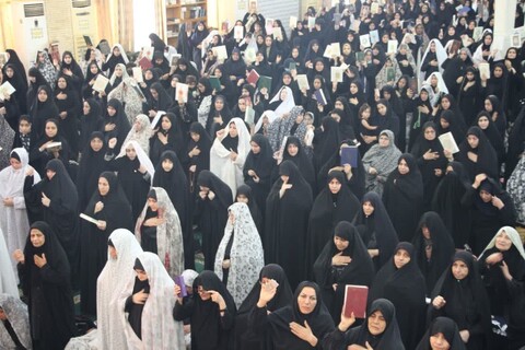 تصاویر/ اقدام جالب نمازگزاران بوشهر در محکومیت اهانت به قرآن