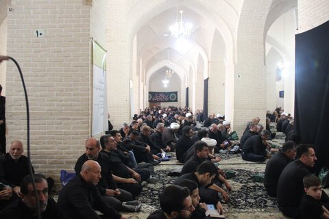 تصاویر/ نماز جمعه در روز عاشورا در مسجدالنبی(ص) قزوین