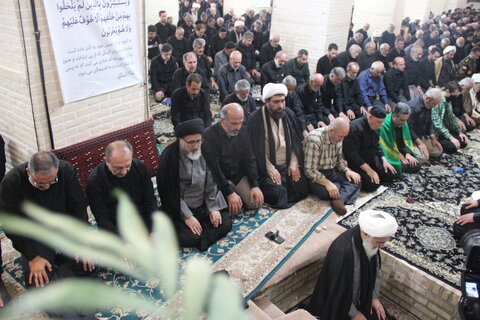 تصاویر/ نماز جمعه در روز عاشورا در مسجدالنبی(ص) قزوین